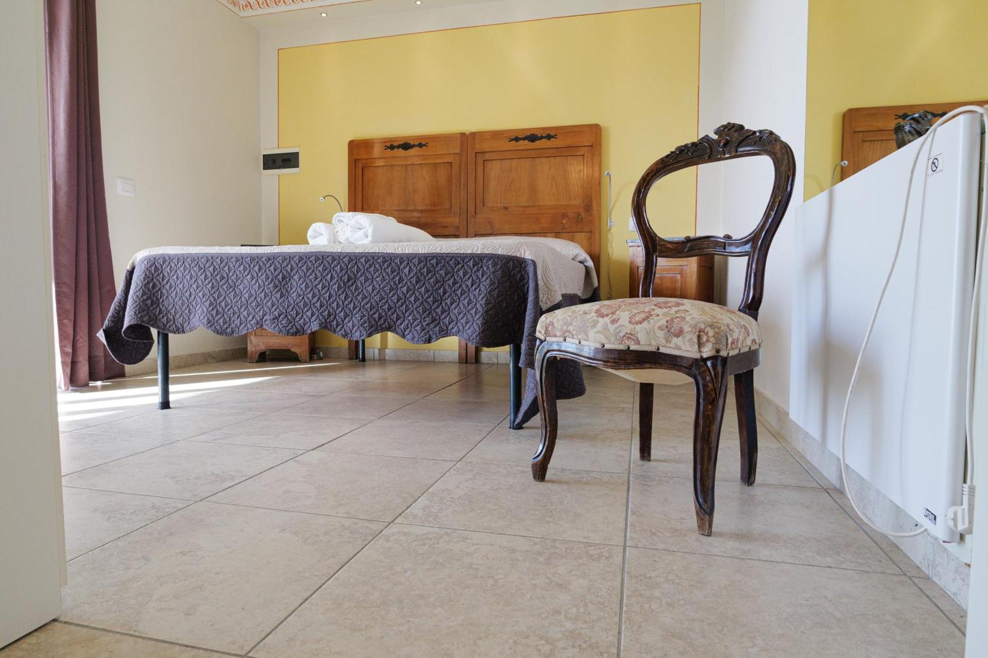 Casa Navla' Appartamenti "Ulivi"- "Fiori" -"Velieri"-"Luna"-"Nido"-"Taverna" Tignale Esterno foto