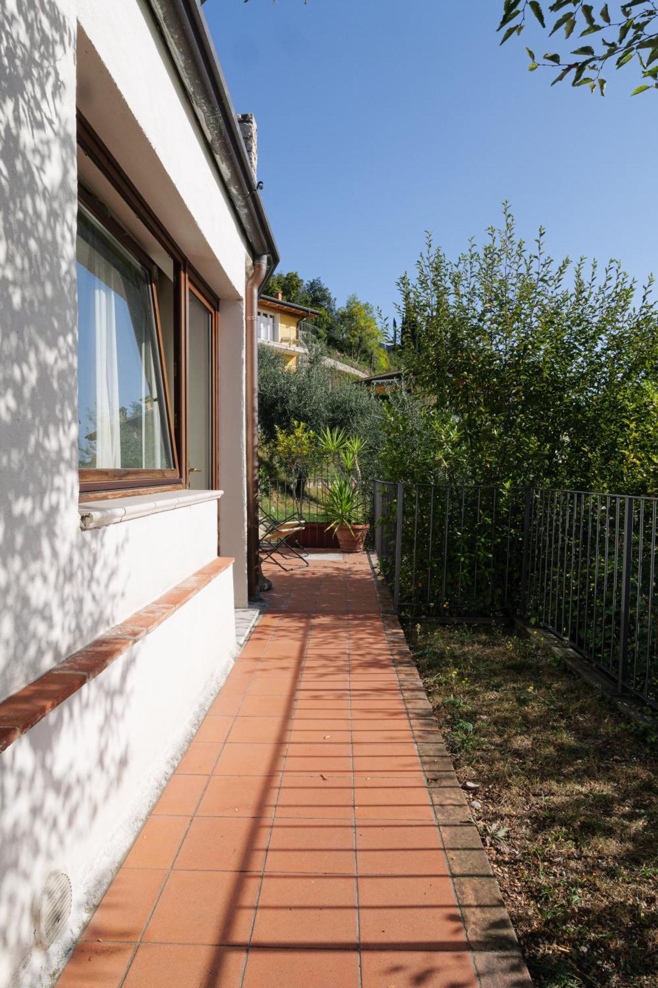 Casa Navla' Appartamenti "Ulivi"- "Fiori" -"Velieri"-"Luna"-"Nido"-"Taverna" Tignale Esterno foto